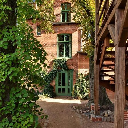 Gasthaus Und Pension "Zum Hauenden Schwein" Вёрлиц Экстерьер фото