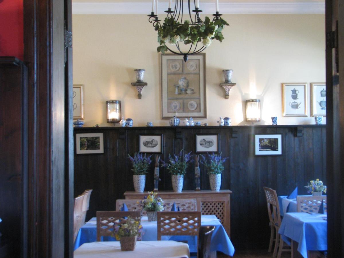 Gasthaus Und Pension "Zum Hauenden Schwein" Вёрлиц Экстерьер фото