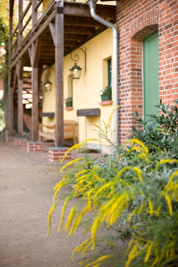 Gasthaus Und Pension "Zum Hauenden Schwein" Вёрлиц Экстерьер фото