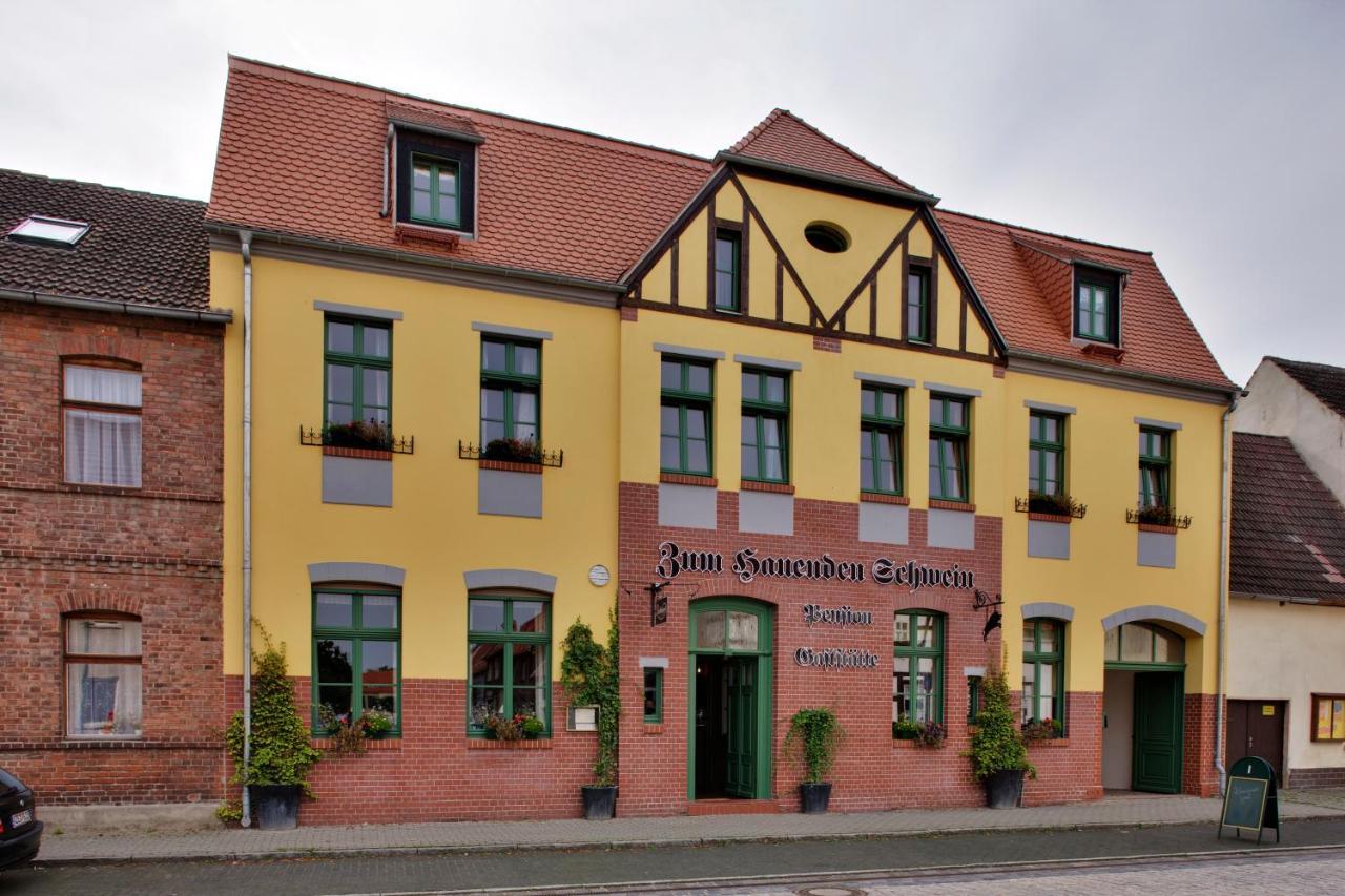 Gasthaus Und Pension "Zum Hauenden Schwein" Вёрлиц Экстерьер фото